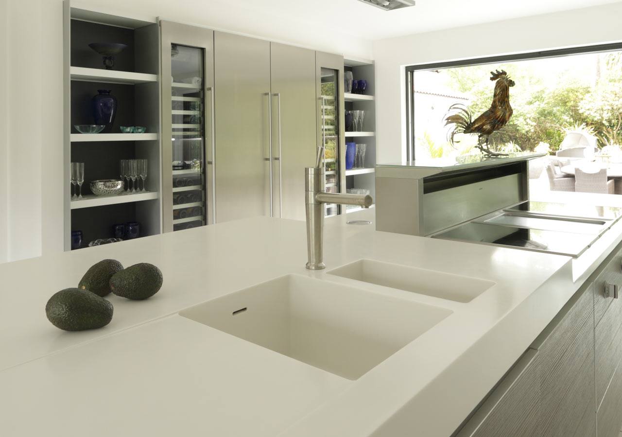 Đá ốp bàn đảo nhà phố